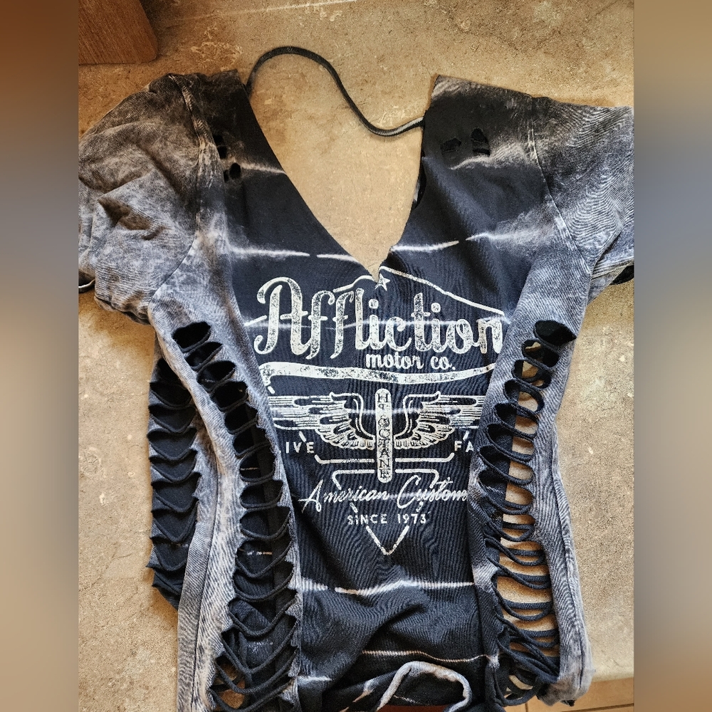 Affliction shirt
